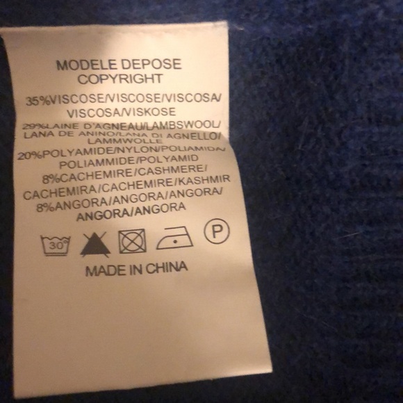 Boys C de C  v neck sweater size 8 - Picture 5 of 5